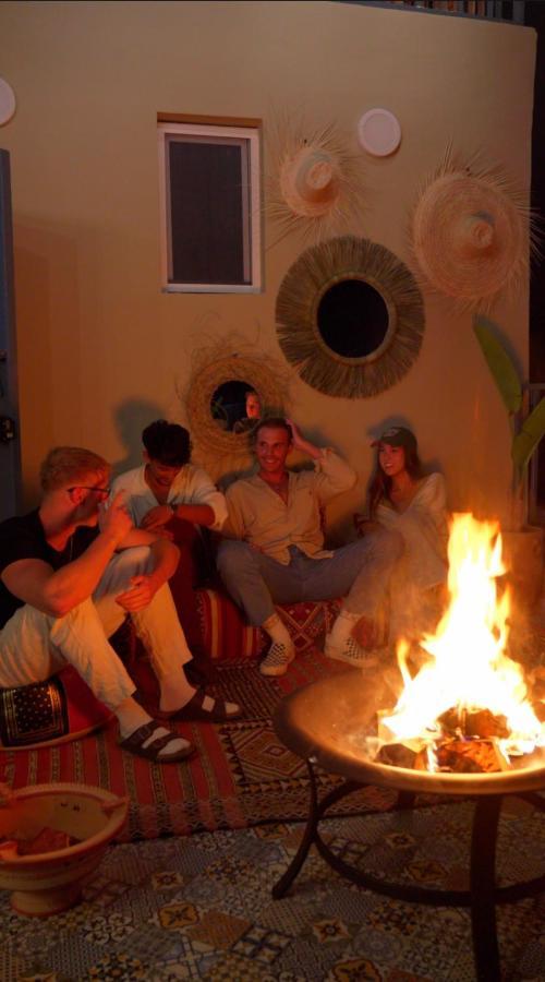 הוסטל Tamraght Playa Del Sol Surf House מראה חיצוני תמונה